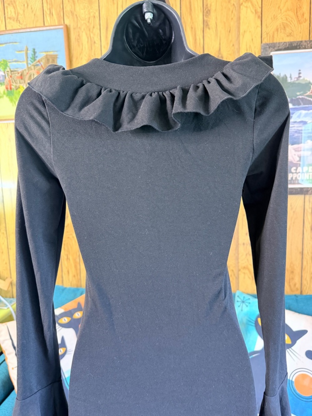 Dazy Goth Queen Ruffle V-Neck Maxi Dress with Flared Mermaid Hem - Picture 7 of 15